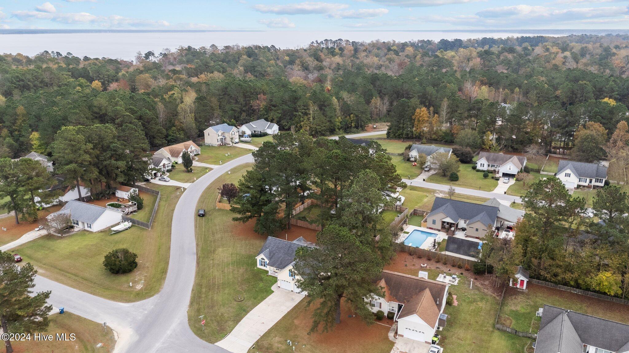 101 Holly Berry Road New Bern, NC 28560 - Photo 40 of 47 9-web-or-mls-DJI_20241119122829_0665_D