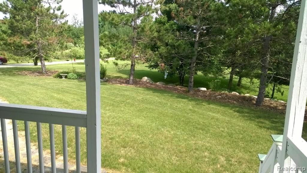 9803 Rynn Road Avoca, MI 48006 - Photo 4 of 34 WP_20140623_018.jpg