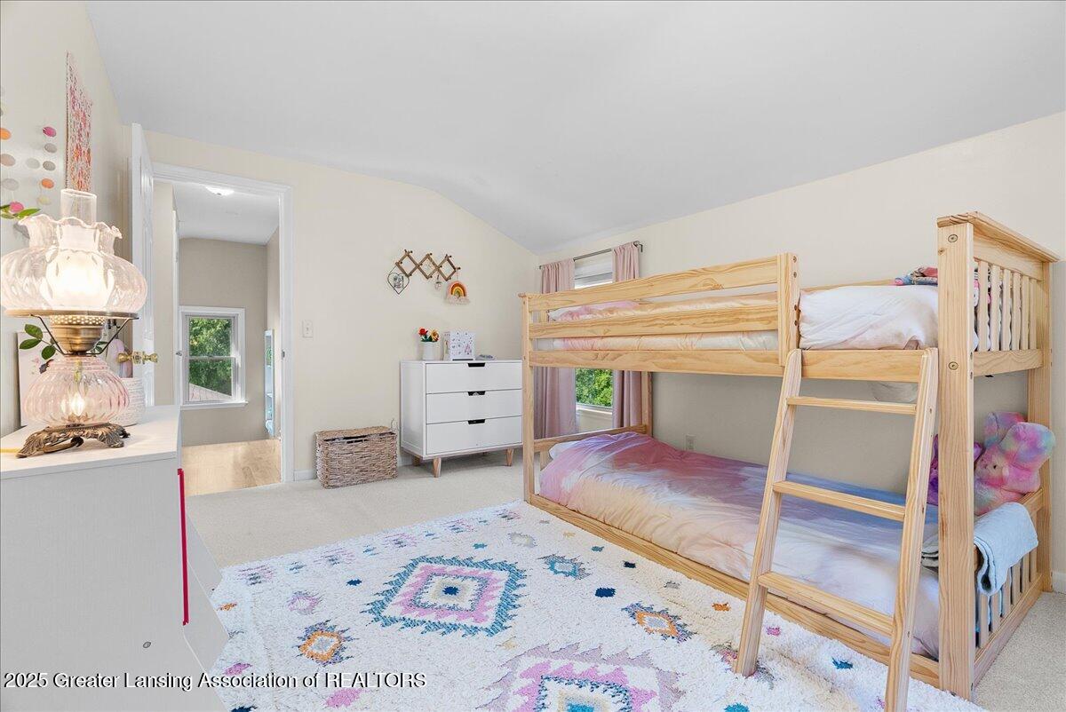 2516 Chatham Road Lansing, MI 48910 - Photo 18 of 40 28-Media Jett - 28