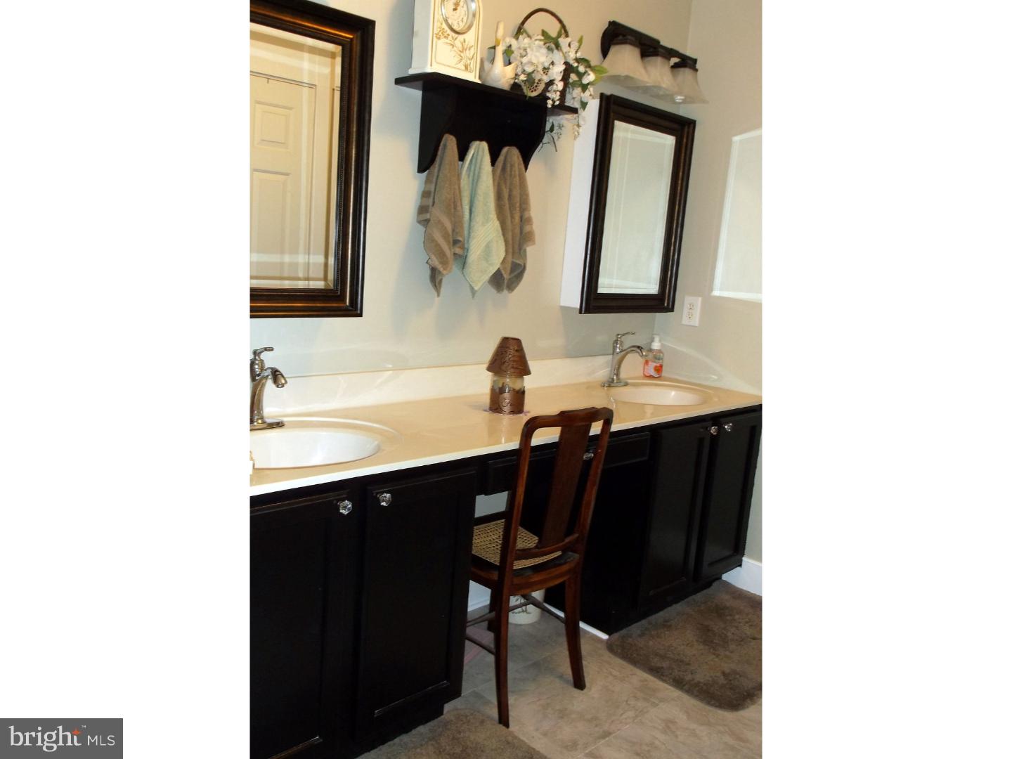 141 Oberlin Road Pennsville, NJ 08070 - Photo 16 of 25 Master Bathroom
