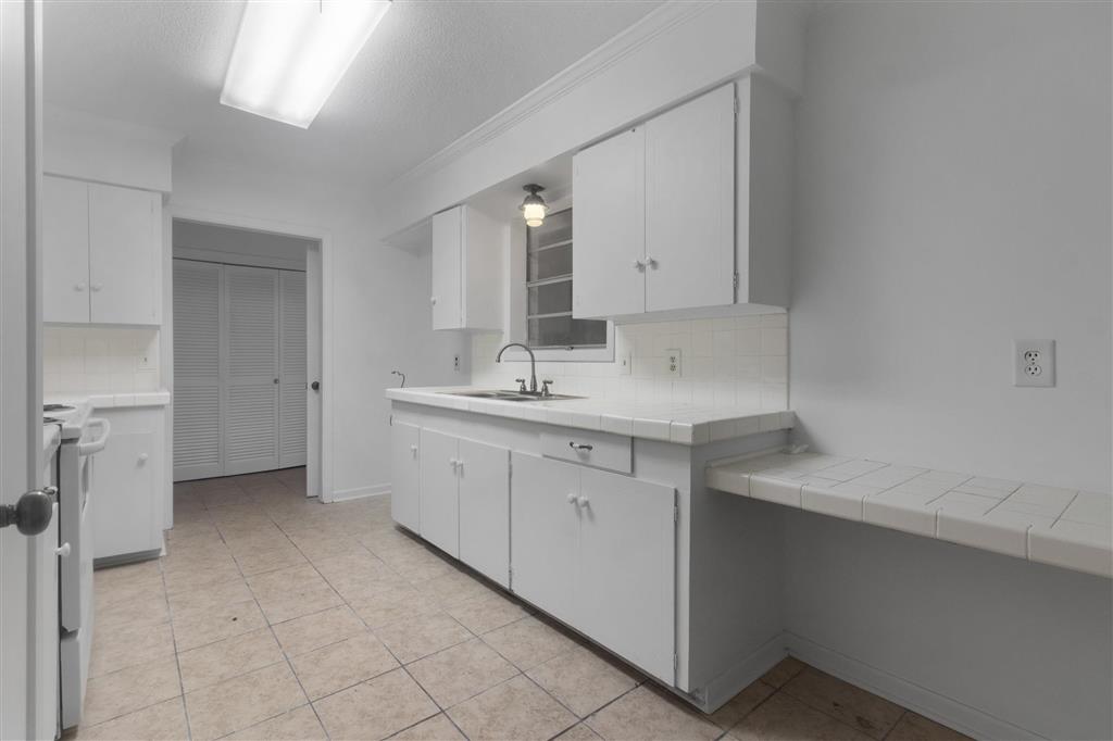 307 West Sale Road Lake Charles, LA 70605 - Photo 5 of 22 Gallery Image 5