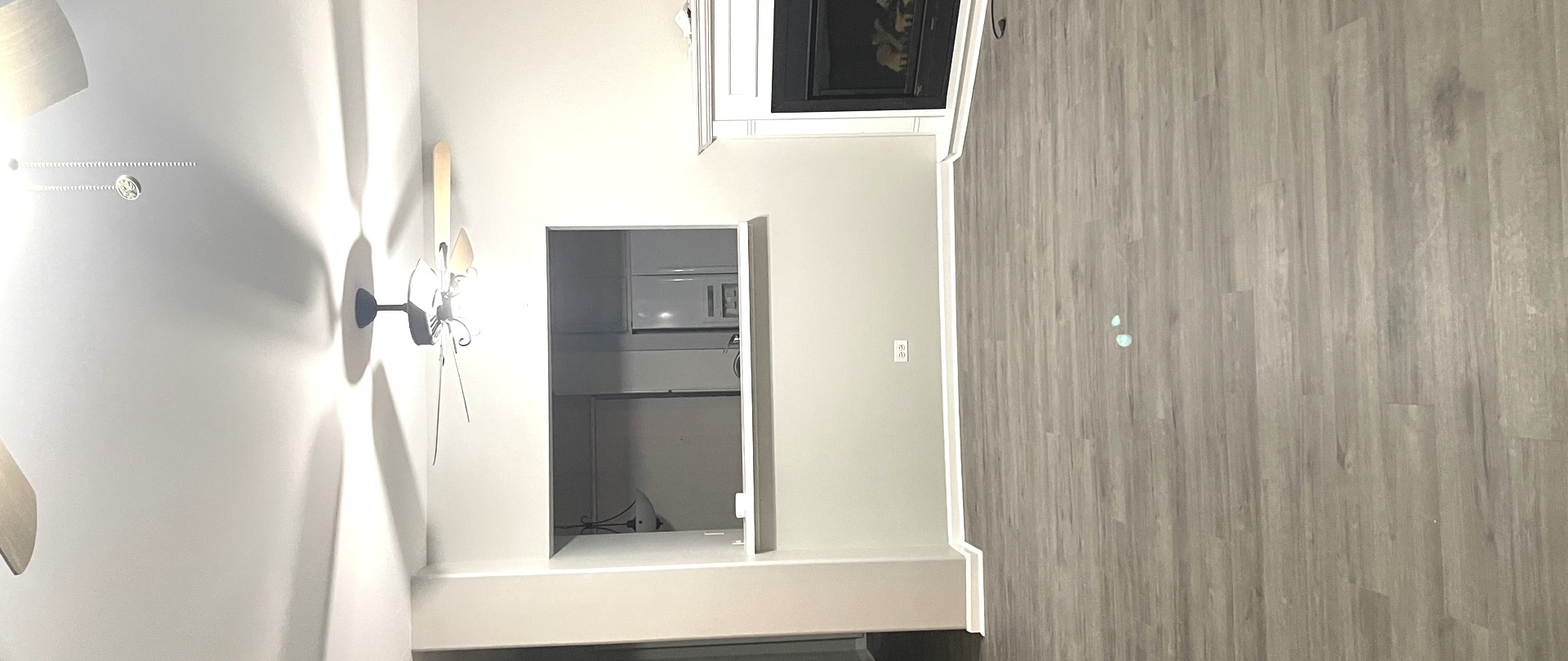 3482 Ravinia Circle Aurora, IL 60504 - Photo 3 of 8 a view of a bathroom