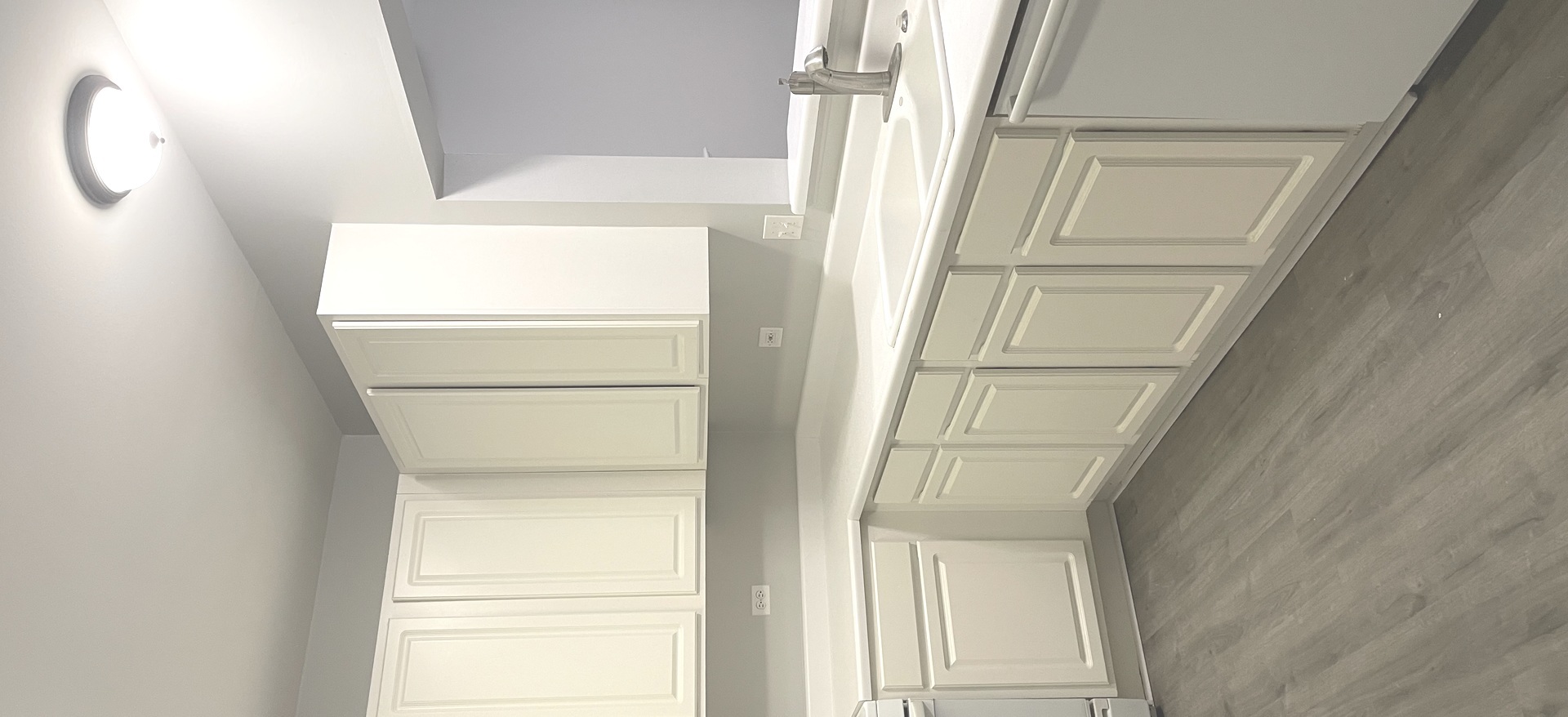 3482 Ravinia Circle Aurora, IL 60504 - Photo 4 of 8 a close view of washer and dryer