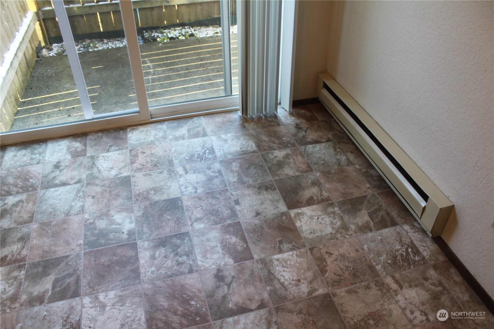 1729 Madison Street Everett, WA 98203 - Photo 18 of 32 a view of a small room