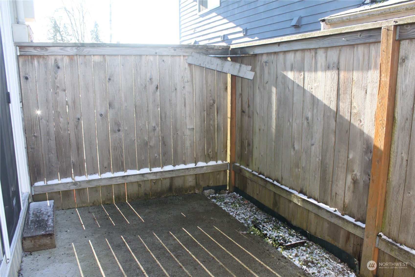 1729 Madison Street Everett, WA 98203 - Photo 20 of 32 a bathroom with a shower and a sink