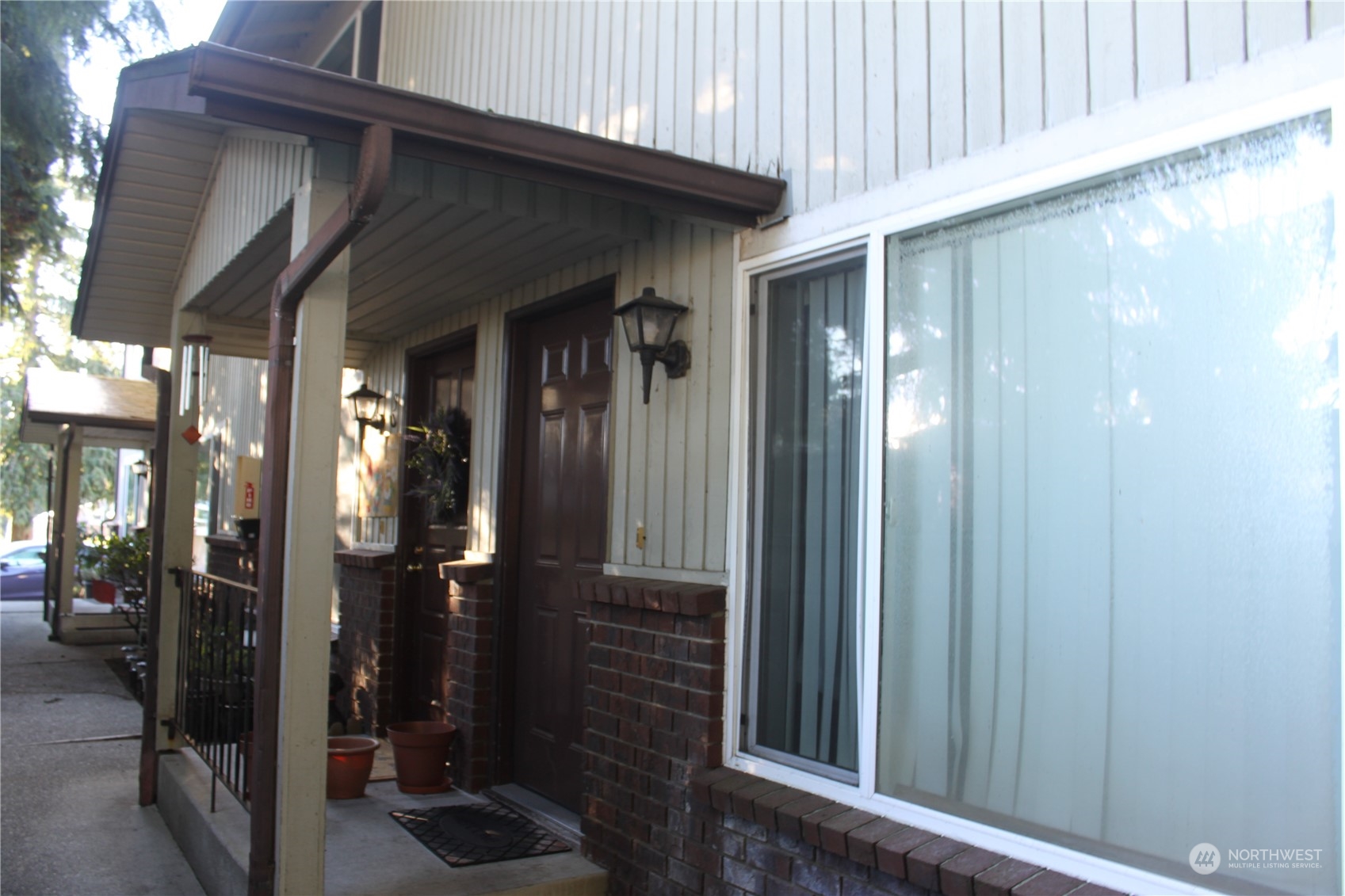1729 Madison Street Everett, WA 98203 - Photo 29 of 32 a view of a wooden door