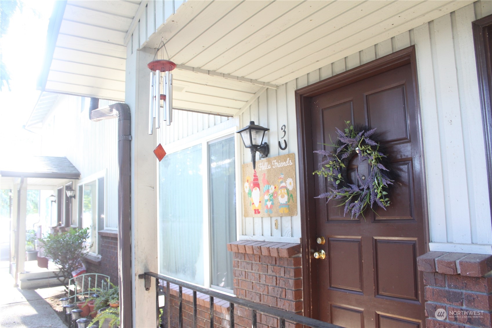 1729 Madison Street Everett, WA 98203 - Photo 4 of 32 a view of a entryway front of a house