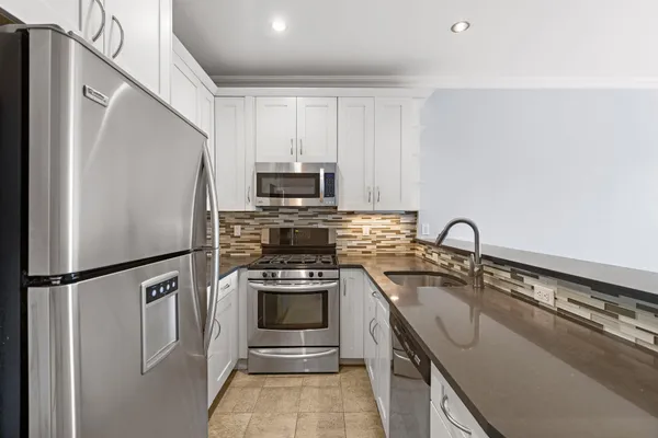 $4,400 | 1115 Willow Avenue, Unit 213, Hoboken, NJ 07030