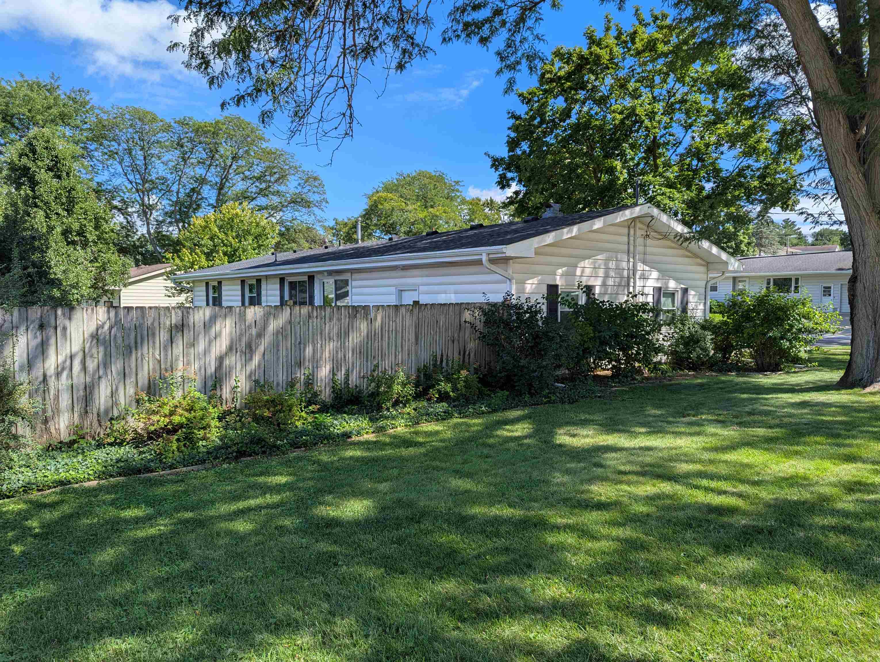 1636 North Ridge Drive Freeport, IL 61032 - Photo 26 of 27 Gallery Image 26