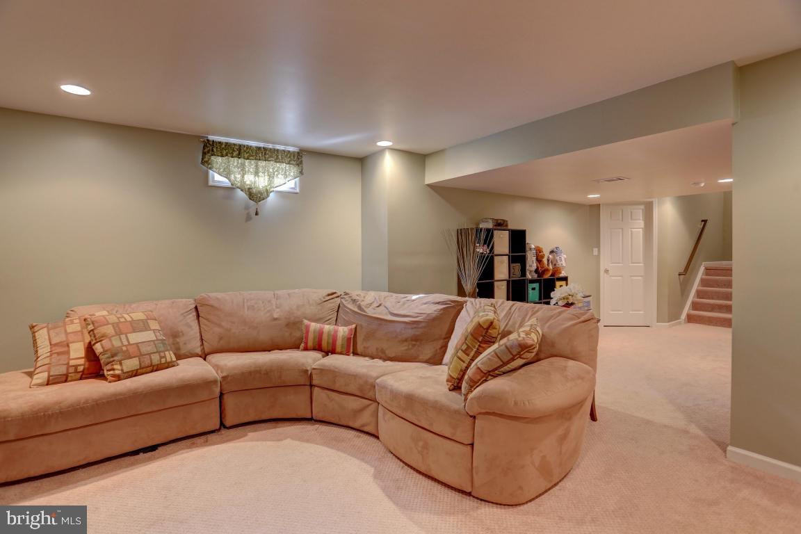 300 Cambridge Lane Lititz, PA 17543 - Photo 21 of 30