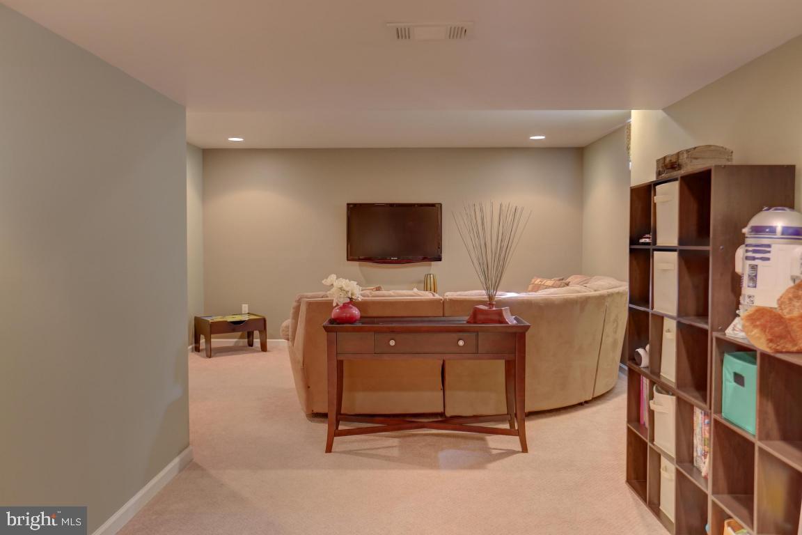 300 Cambridge Lane Lititz, PA 17543 - Photo 23 of 30