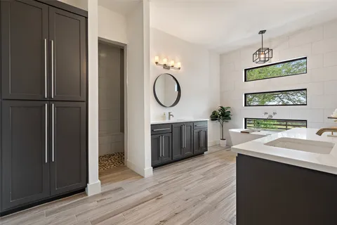 $1,875,000 | 3921 County Road 258, Liberty Hill, TX 78642