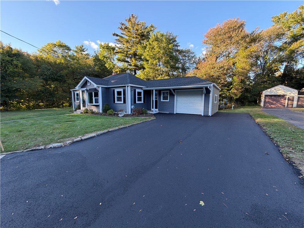65 Angus Street Coventry, RI 02816 - Photo 2 of 20