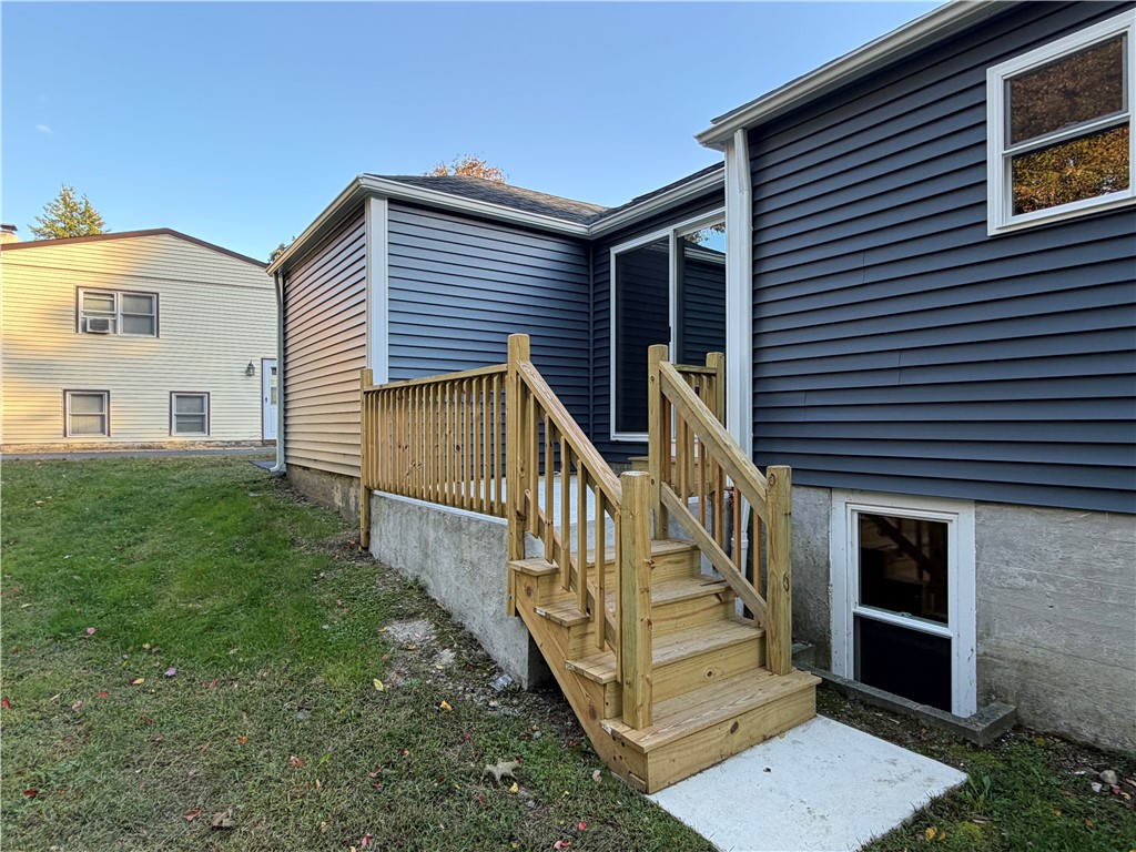 65 Angus Street Coventry, RI 02816 - Photo 5 of 20