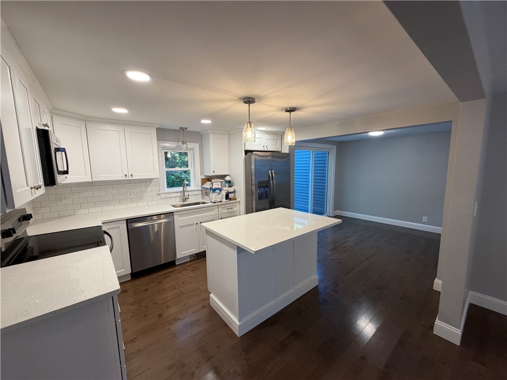 65 Angus Street Coventry, RI 02816 - Photo 9 of 20