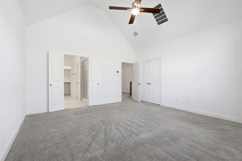 531 Cobblestone Lane Irving, TX 75039 - Photo 15 of 39 a view of empty room with ceiling fan