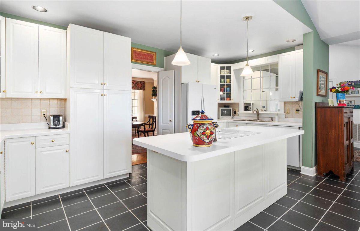 1102 Riverside Drive Salisbury, MD 21801 - Photo 40 of 112 Entrance to Dining Room