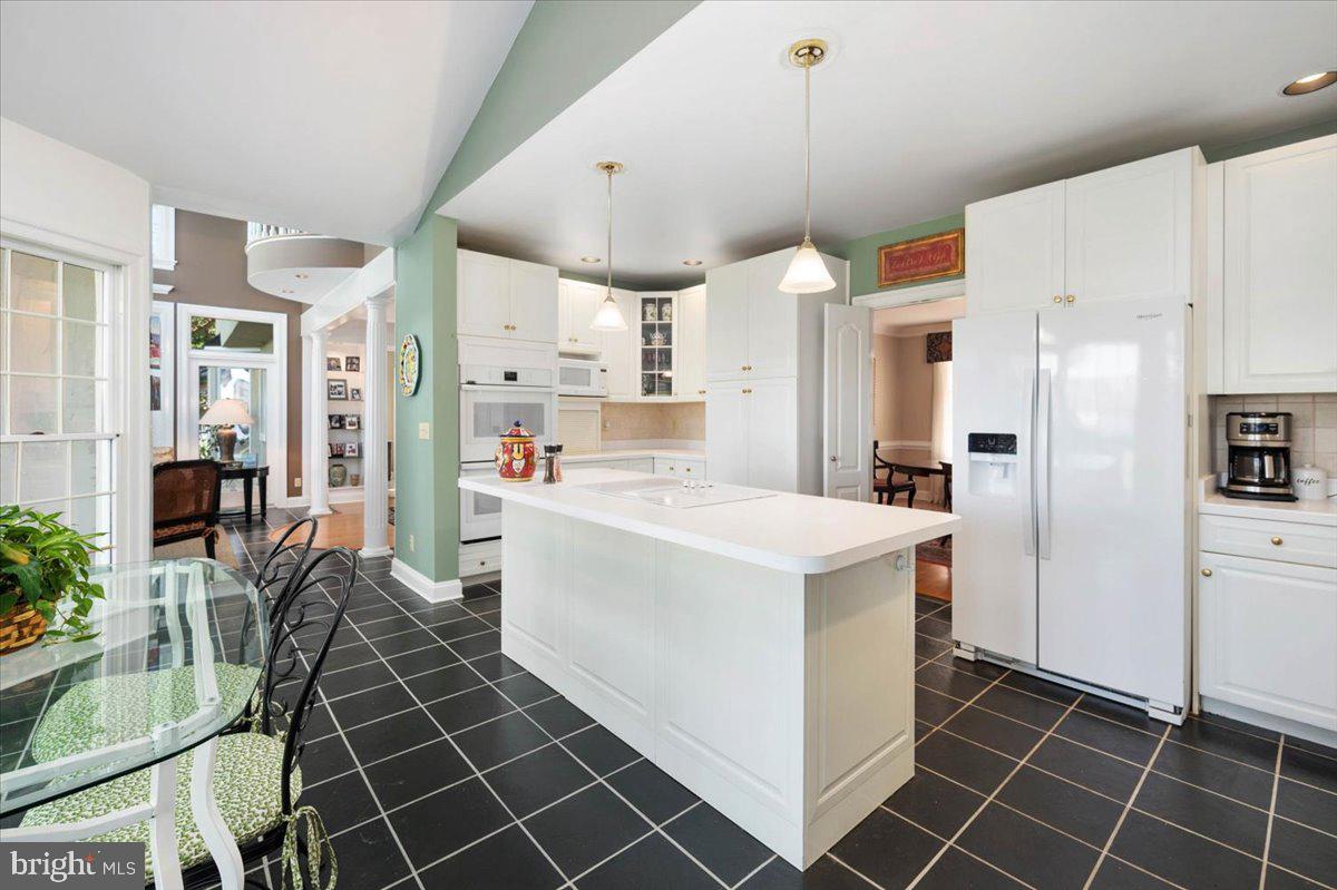 1102 Riverside Drive Salisbury, MD 21801 - Photo 41 of 112 Center Island w/ Cook Top