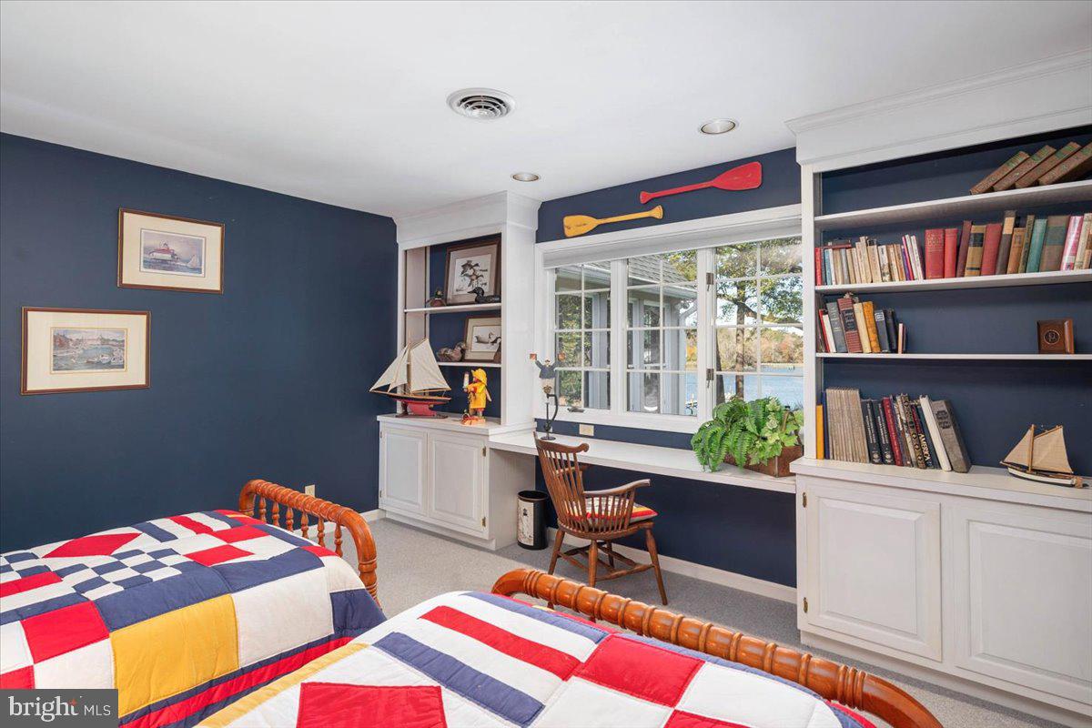 1102 Riverside Drive Salisbury, MD 21801 - Photo 74 of 112 Bookcases and Built-In Desk