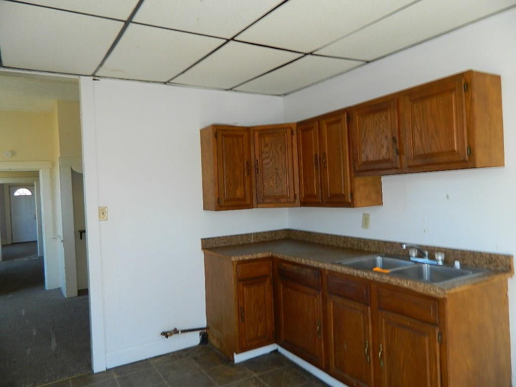 1221 West High Street Springfield, OH 45506 - Photo 3 of 17