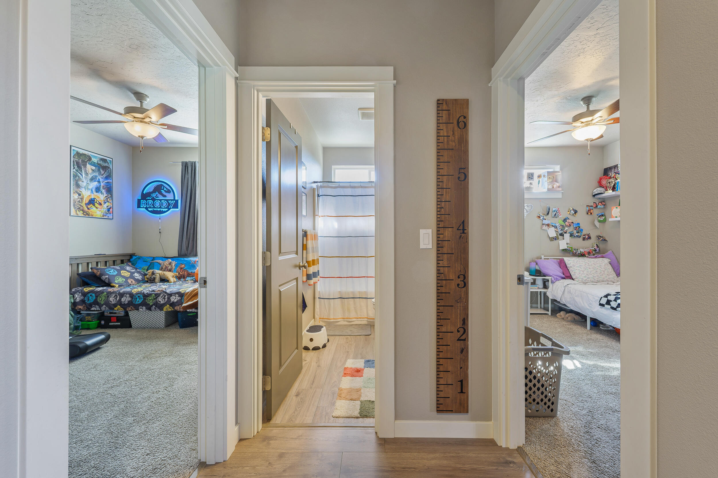 3370 Northwest 15th Street Redmond, OR 97756 - Photo 4 of 27 a view of livingroom with lots of toys
