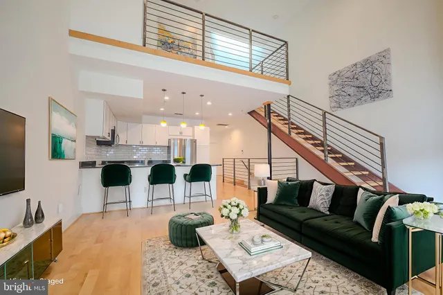 $5,200 | 1328 Maryland Avenue Northeast, Unit 3, Washington, DC 20002