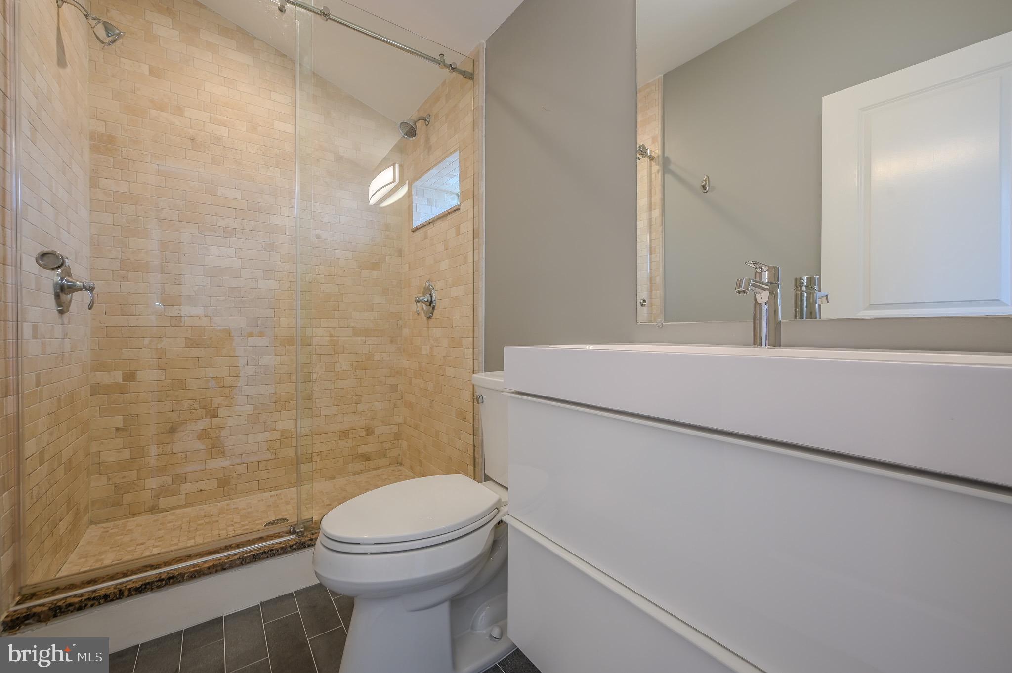 1328 Maryland Avenue Northeast, Unit 3 Washington, DC 20002 - Photo 6 of 20 Owners bath