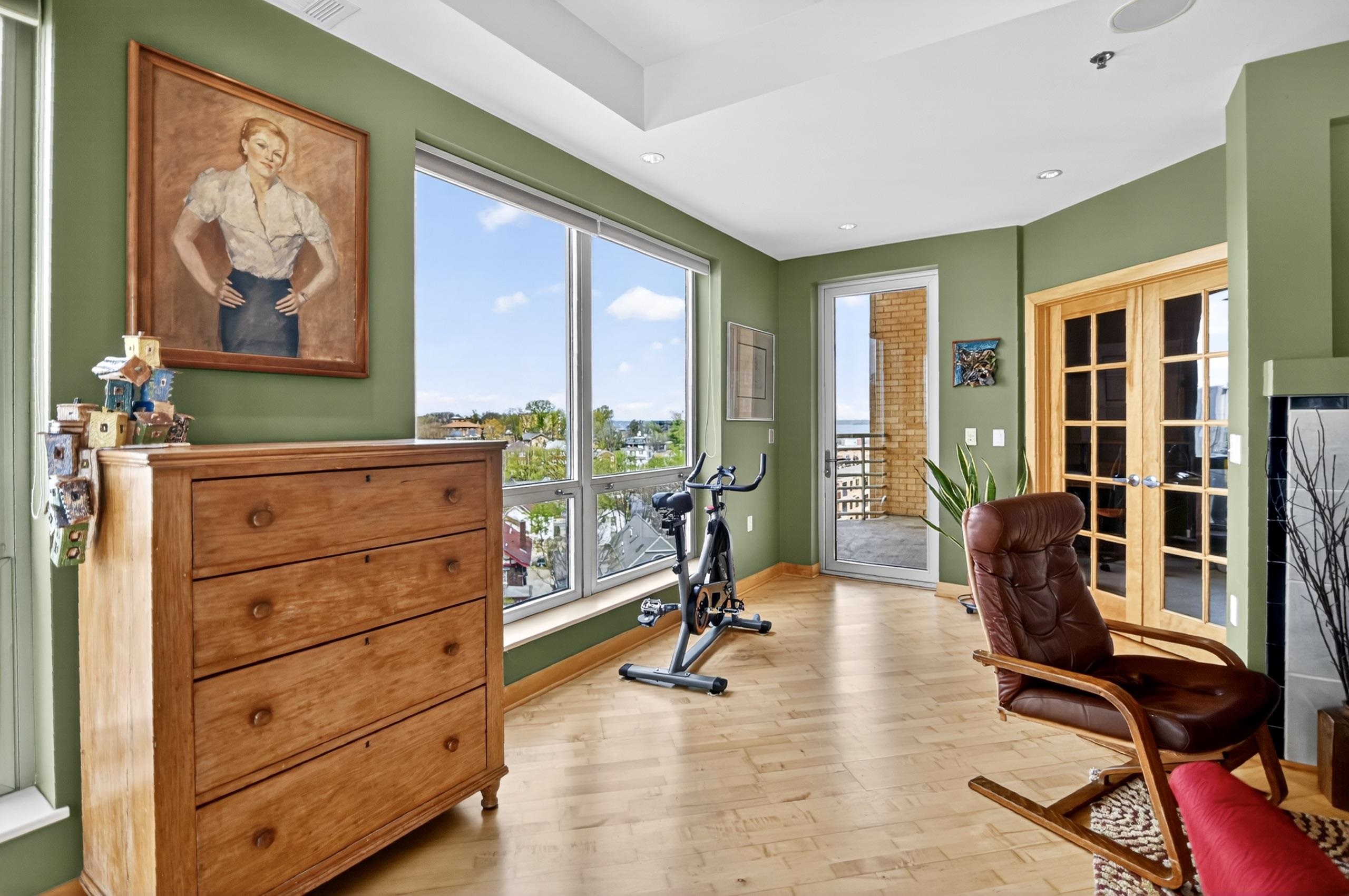 125 North Hamilton Street, Unit 806 Madison, WI 53703 - Photo 13 of 50