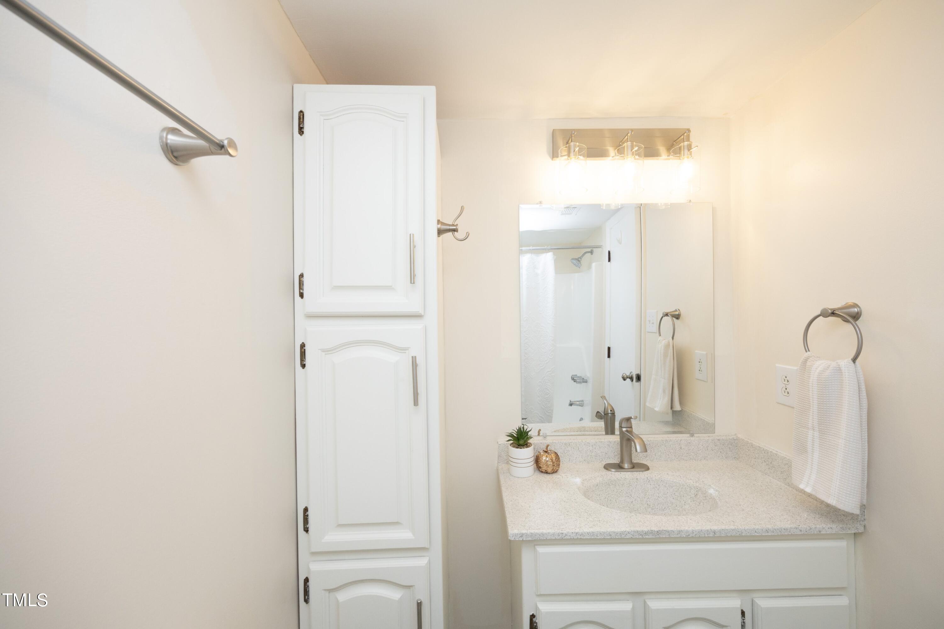 630 Pine Ridge Place Raleigh, NC 27609 - Photo 18 of 29 23Bath