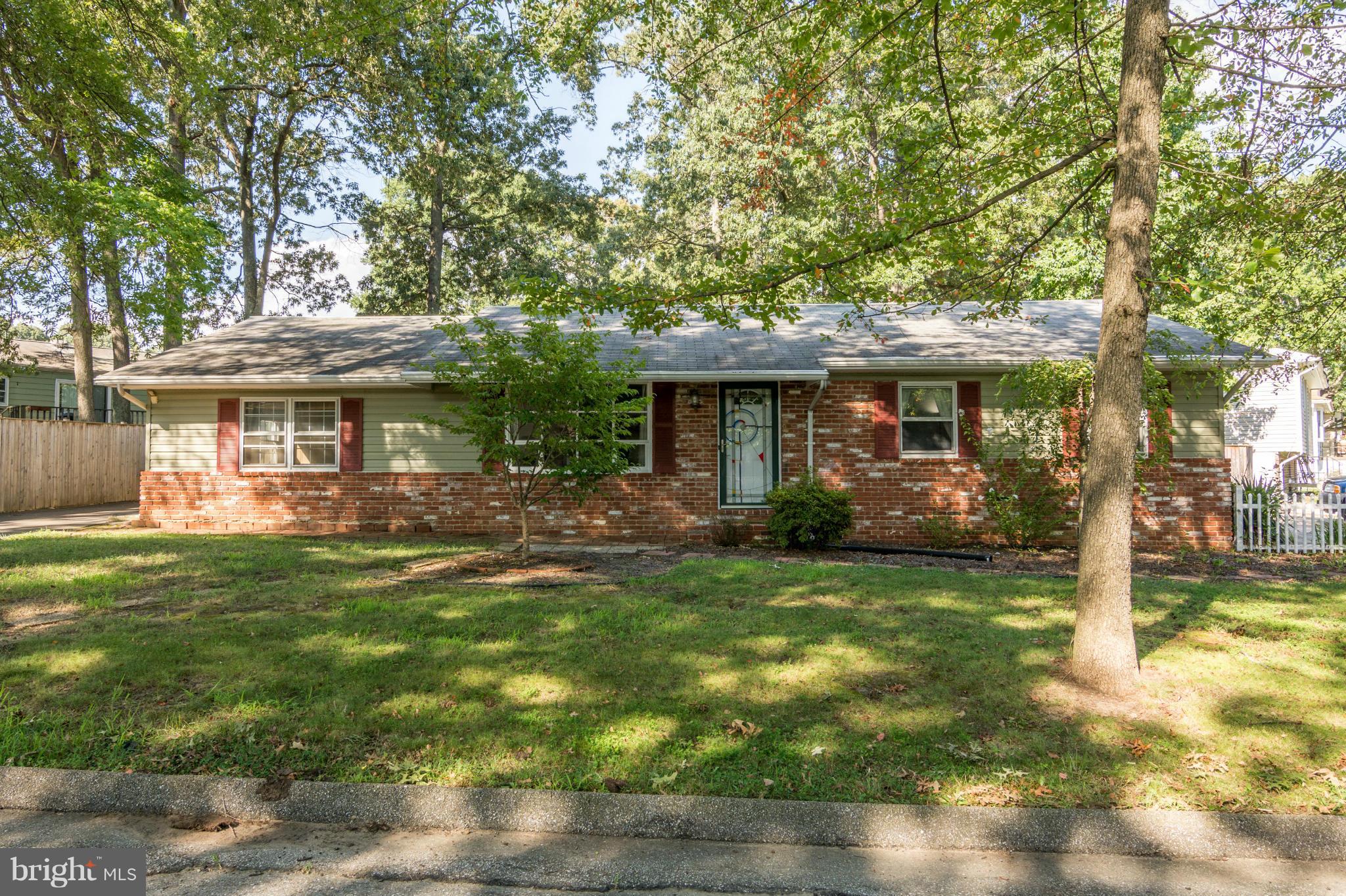 1621 Bay Ridge Road Edgewater, MD 21037 - Photo 3 of 20 Exterior (Front)