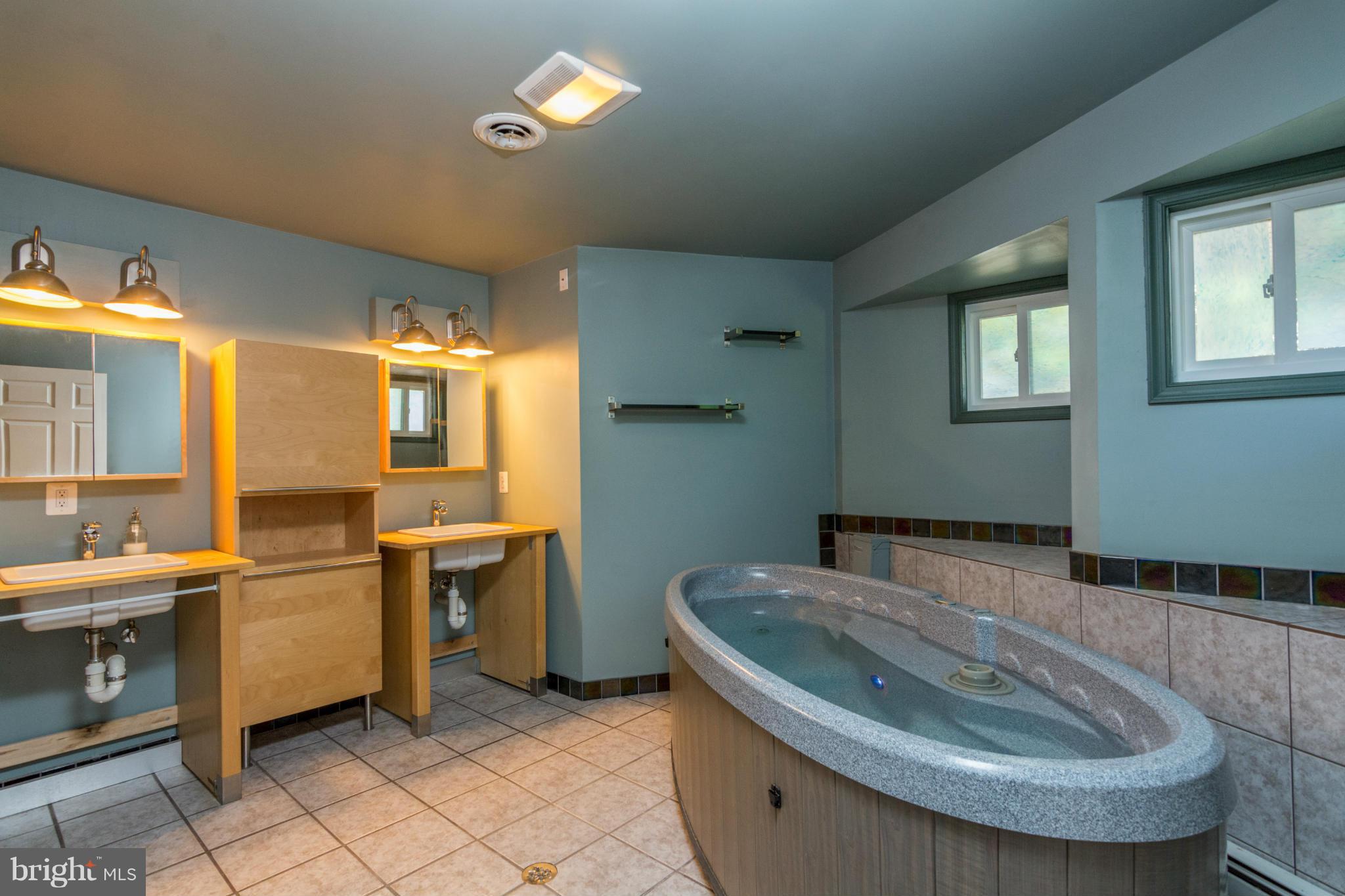 1621 Bay Ridge Road Edgewater, MD 21037 - Photo 8 of 20 Bath (Master)