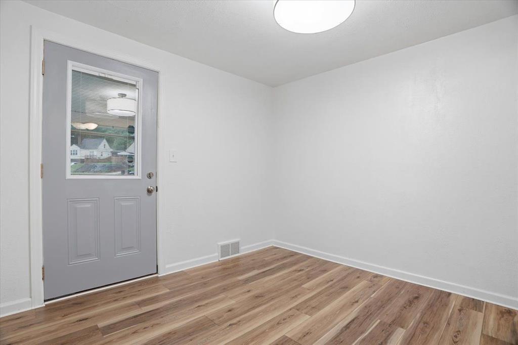407 Rustic Road North Versailles, PA 15137 - Photo 6 of 30 Gallery Image 6