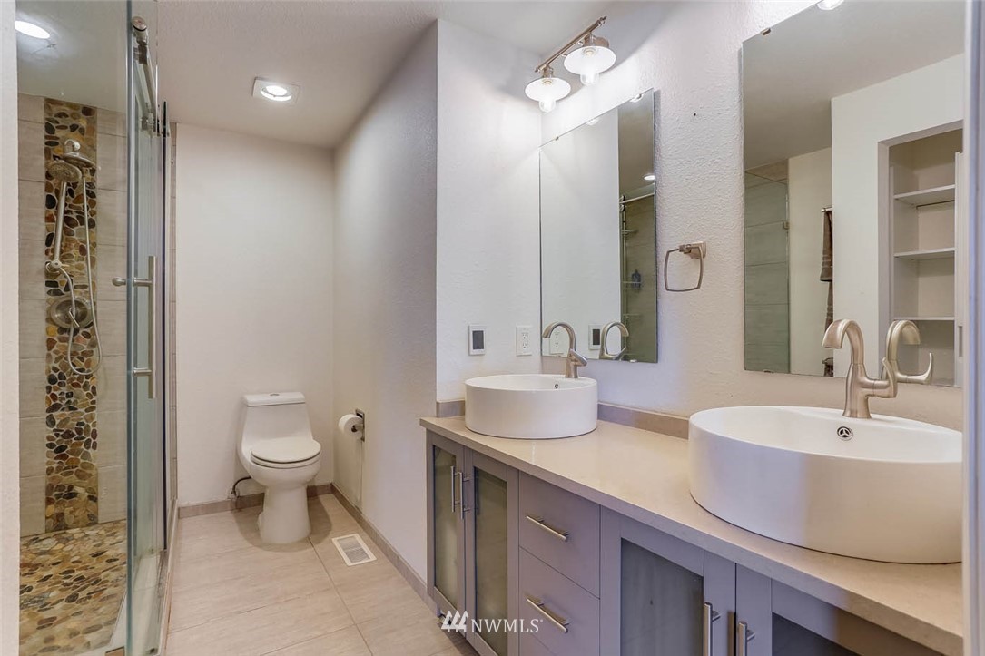 17400 156th Place Southeast Renton, WA 98058 - Photo 14 of 29 Gallery Image 14