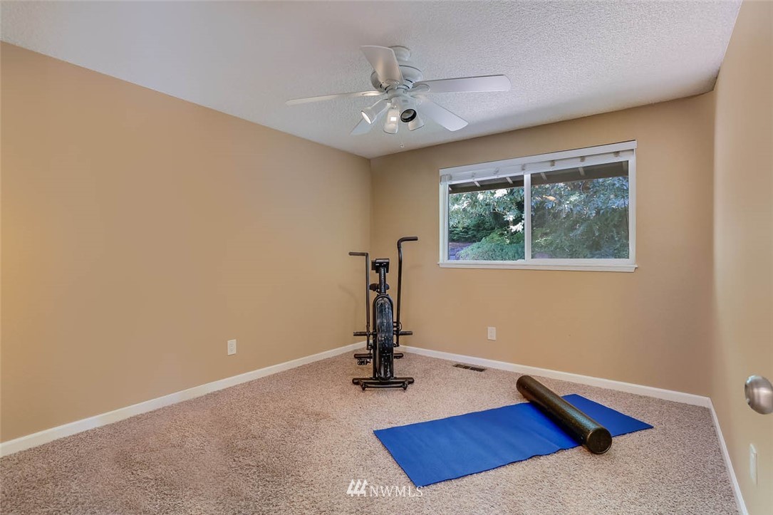 17400 156th Place Southeast Renton, WA 98058 - Photo 18 of 29 Gallery Image 18