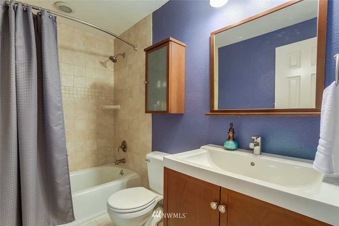 17400 156th Place Southeast Renton, WA 98058 - Photo 19 of 29 Gallery Image 19