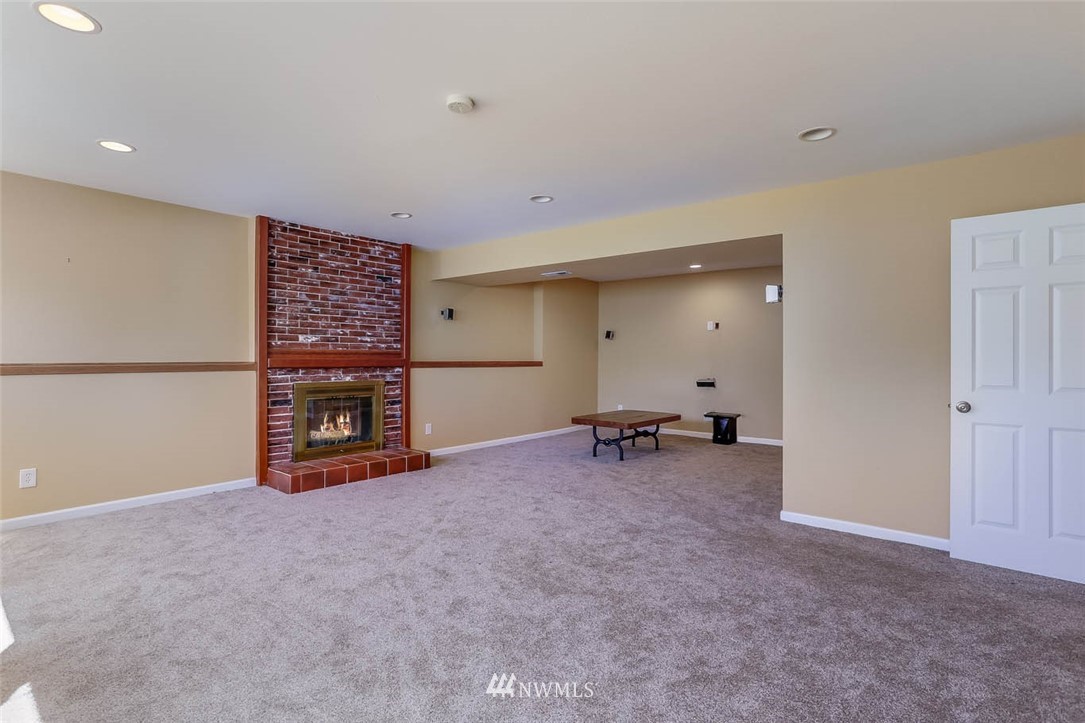 17400 156th Place Southeast Renton, WA 98058 - Photo 20 of 29 Gallery Image 20