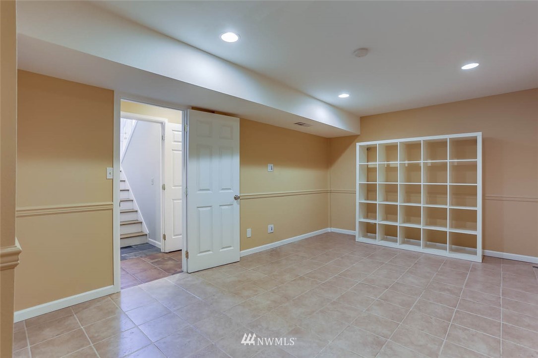 17400 156th Place Southeast Renton, WA 98058 - Photo 21 of 29 Gallery Image 21