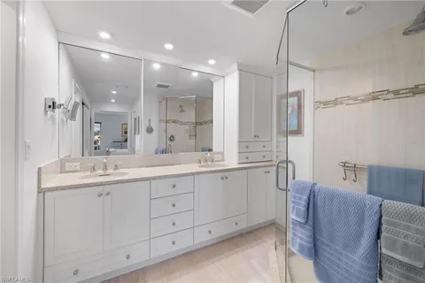 $970,000 | 255 Park Shore Drive, Unit 3341, Naples, FL 34103