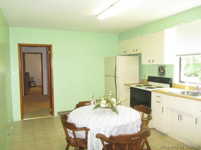 7702 Roaring Springs Road Gloucester, VA 23061 - Photo 3 of 10