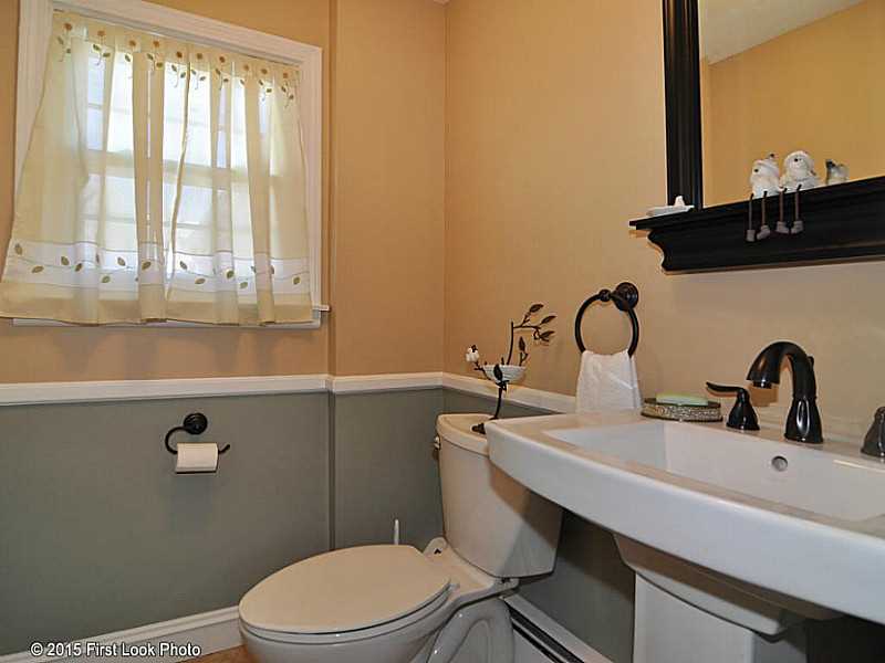 18 Haliburton Road East Providence, RI 02916 - Photo 11 of 25 Bathroom.