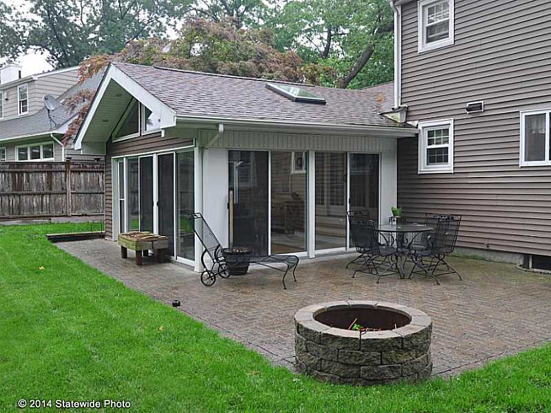 18 Haliburton Road East Providence, RI 02916 - Photo 2 of 25 Exterior Back.
