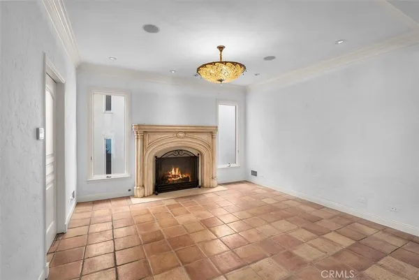 a view of entryway with a front door
