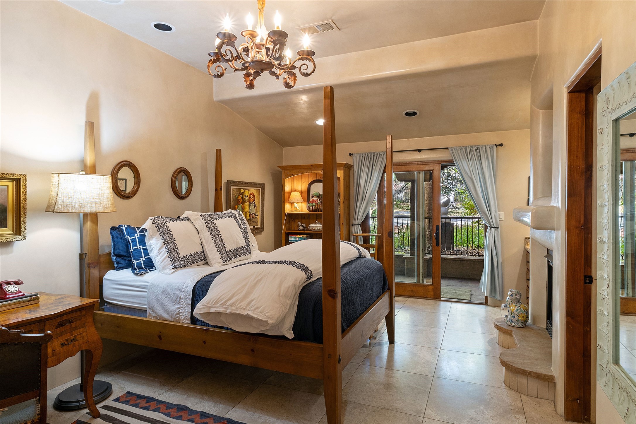 9 Old Coach Road Santa Fe, NM 87506 - Photo 33 of 42 Guest Bedroom Suite 2