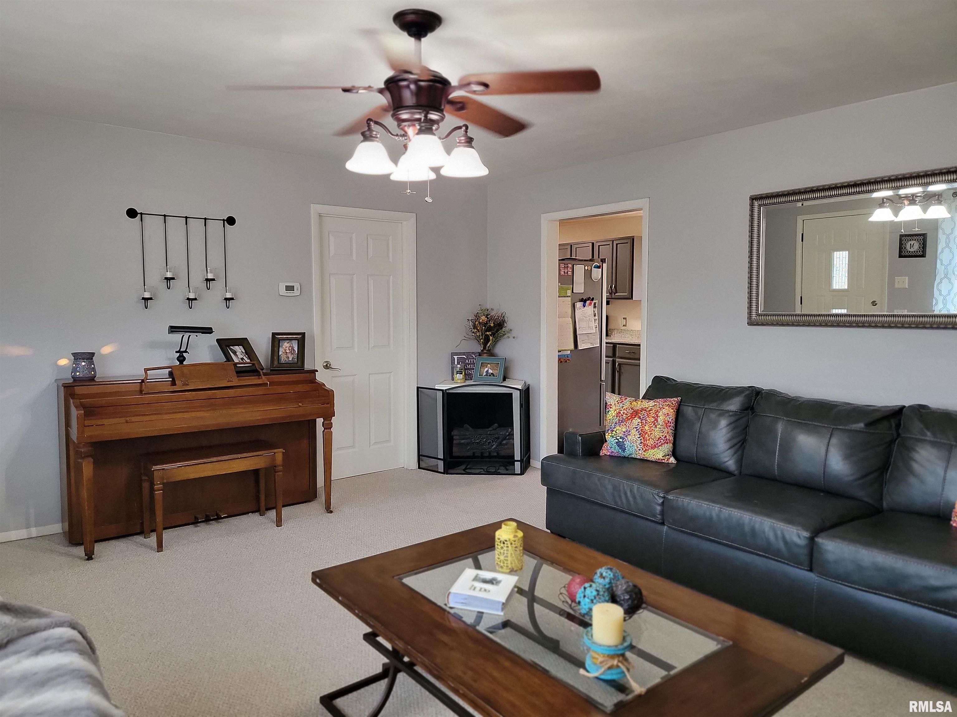 265 Maple Street Dunfermline, IL 61524 - Photo 4 of 60