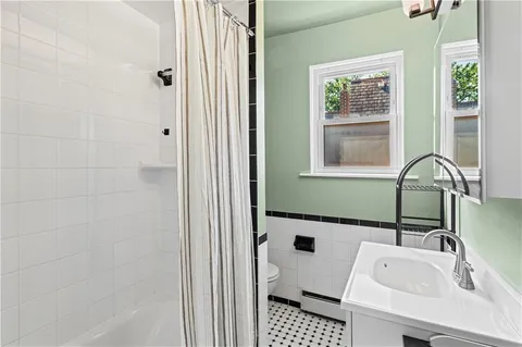 $450,000 | 561 South Negley Avenue, Unit 4, Pittsburgh, PA 15232