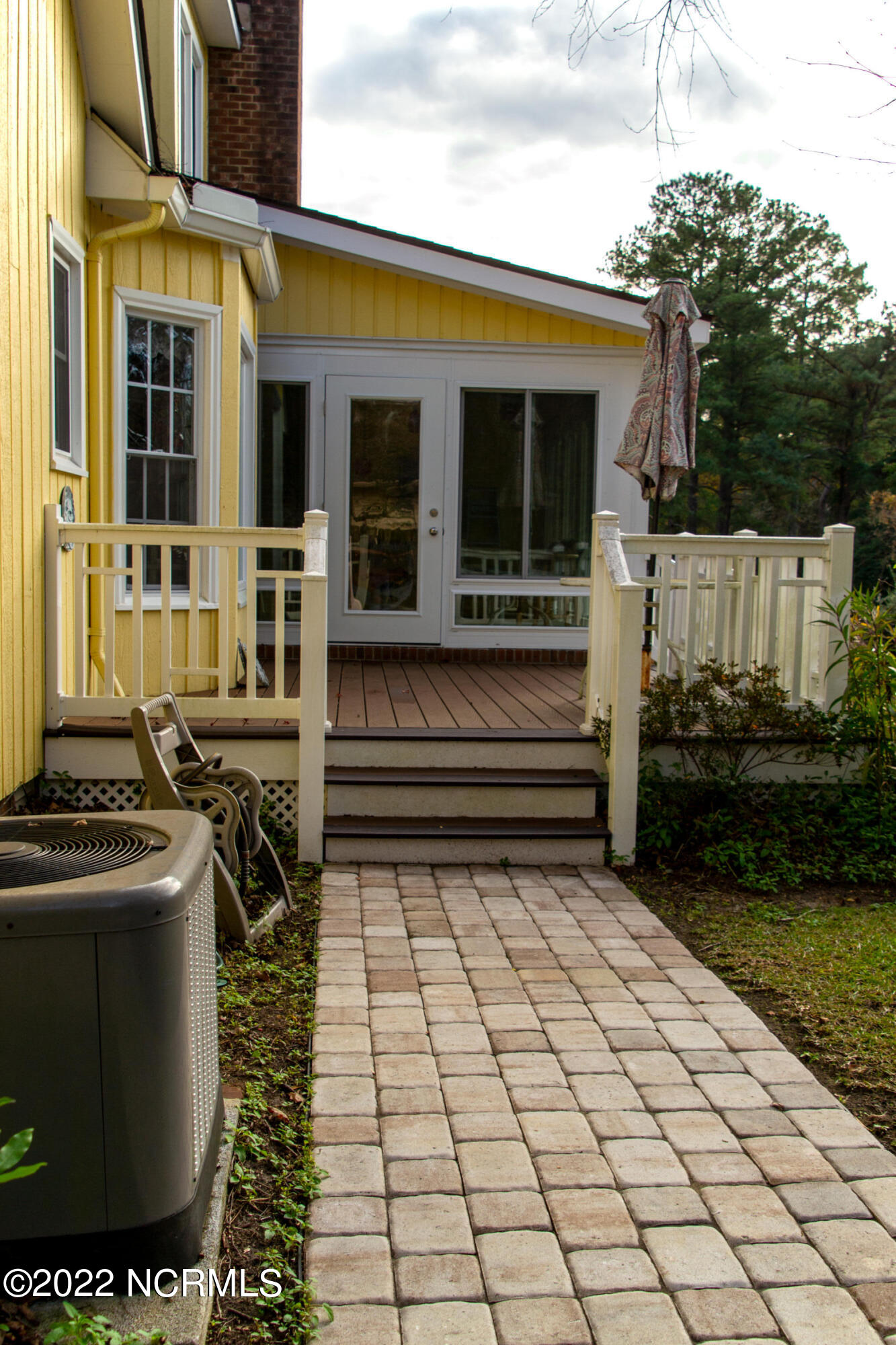 2416 Tram Road New Bern, NC 28562 - Photo 5 of 30 Deckview_1027