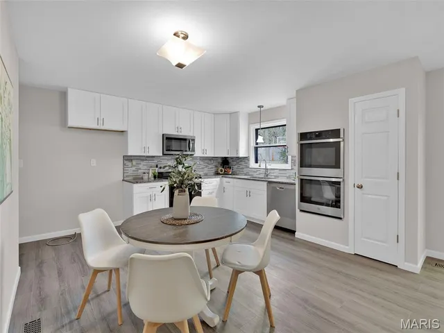 $524,900 | 828 Wind Mill Drive, Ballwin, MO 63011