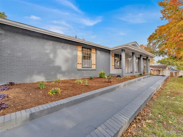 $524,900 | 828 Wind Mill Drive, Ballwin, MO 63011