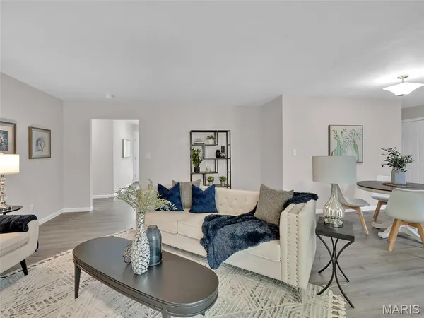 $524,900 | 828 Wind Mill Drive, Ballwin, MO 63011