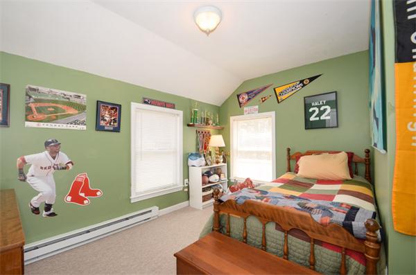8 Belmore Road Merrimac, MA 01860 - Photo 18 of 22 a bedroom with a bed and a window